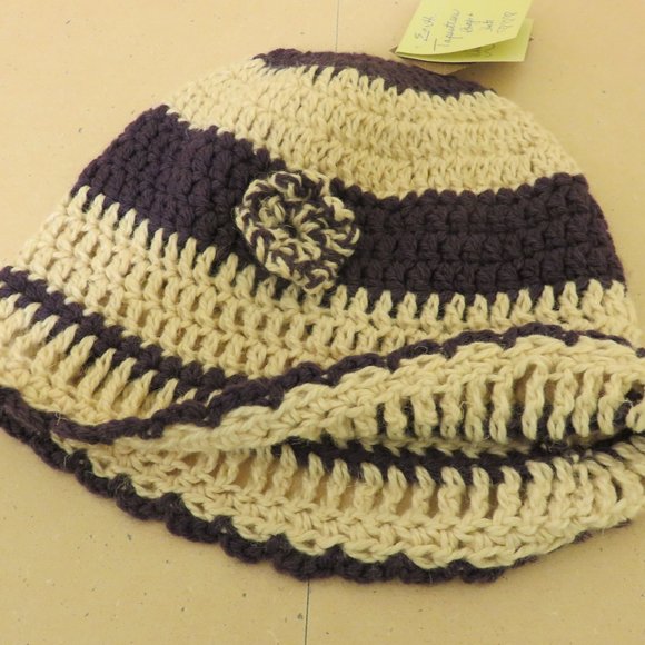 HAND CROCHETED HEMP YARN & WOOL HAT***purp & cream main image 7